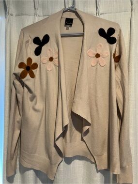 Agenda Beige Open-Front Cardigan with Floral Appliqués